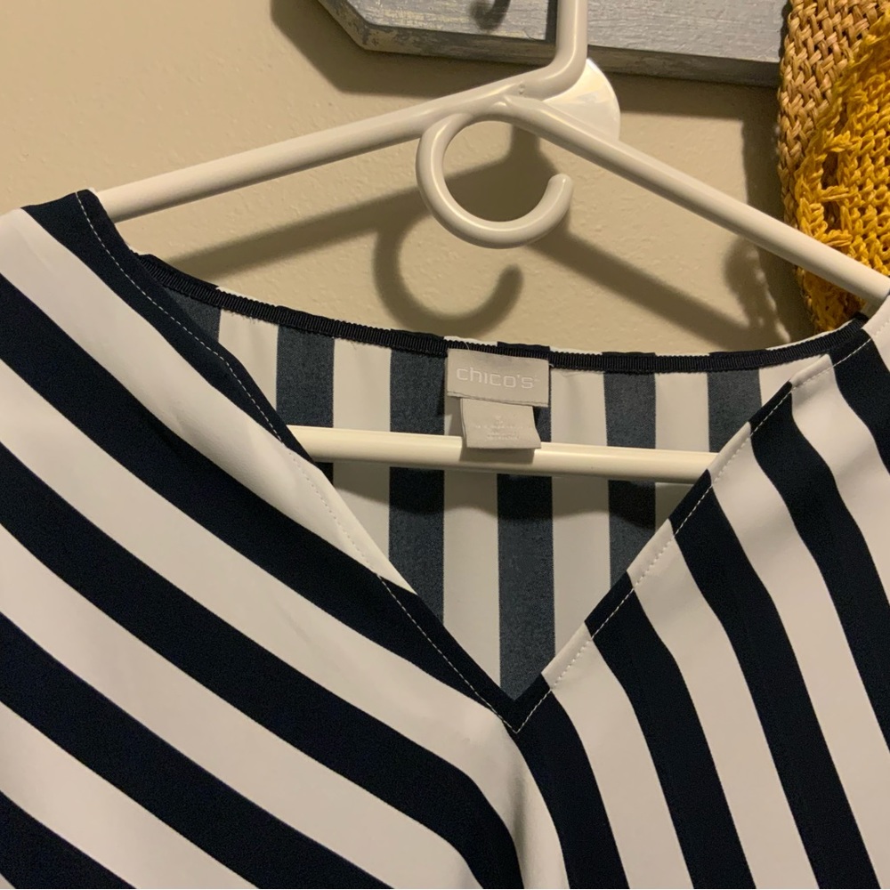 Great ladies 🔥NWOT,BUY IT NOW🔥 Chico’s, blue/white stripe tunic size 3.(14-16) - Picture 6 of 7